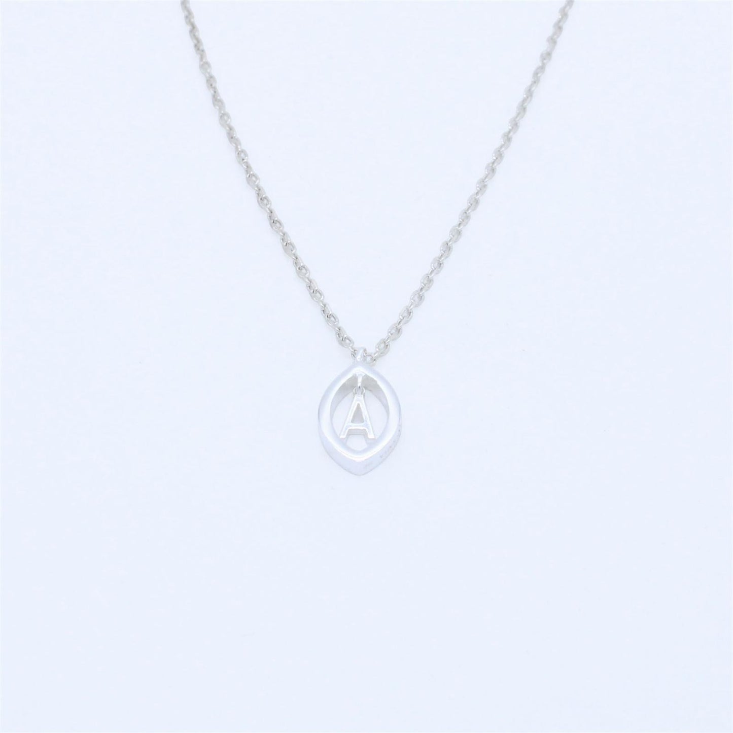 Collana Petalo e Iniziale