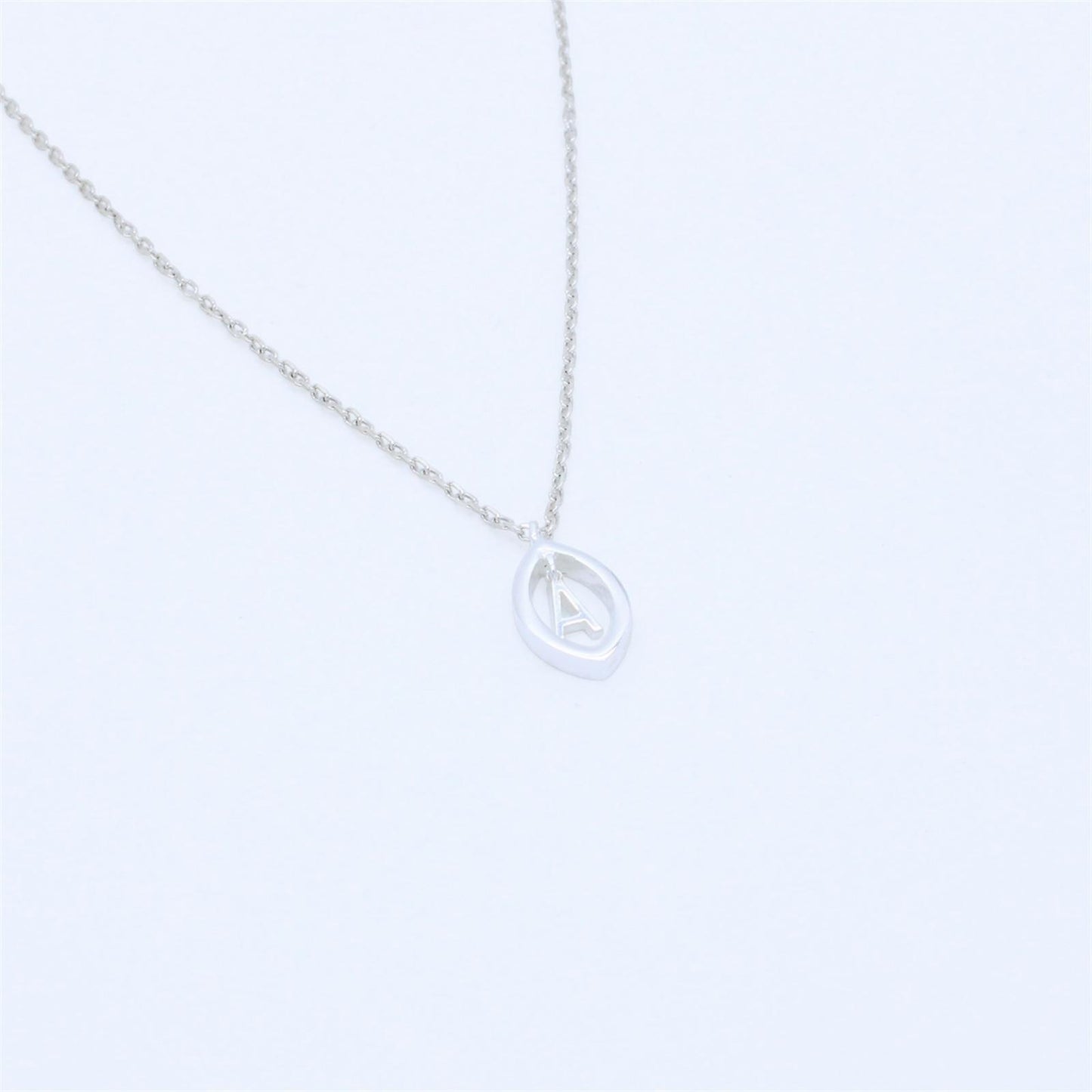 Collana Petalo e Iniziale